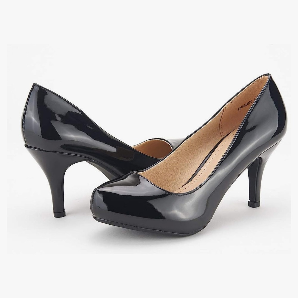Women’s size 12 black heels